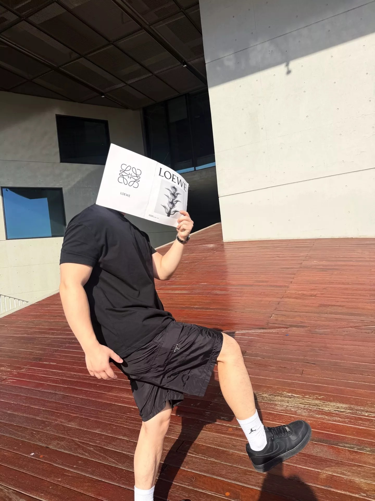 프라다 삼각 로고 나일론 카고 쇼츠 상세 이미지 16