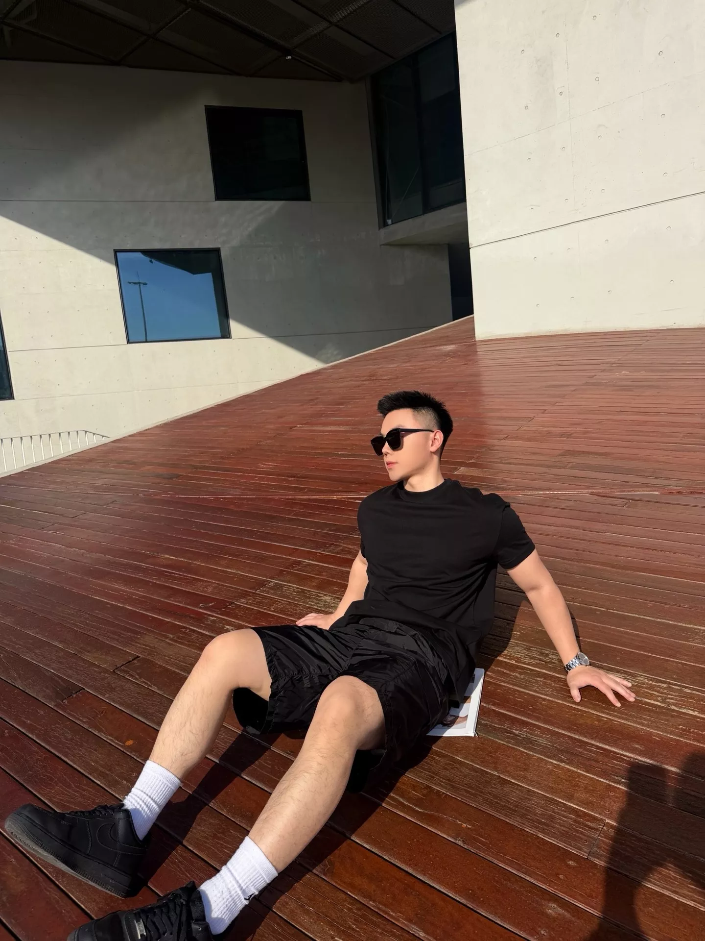 프라다 삼각 로고 나일론 카고 쇼츠 상세 이미지 17