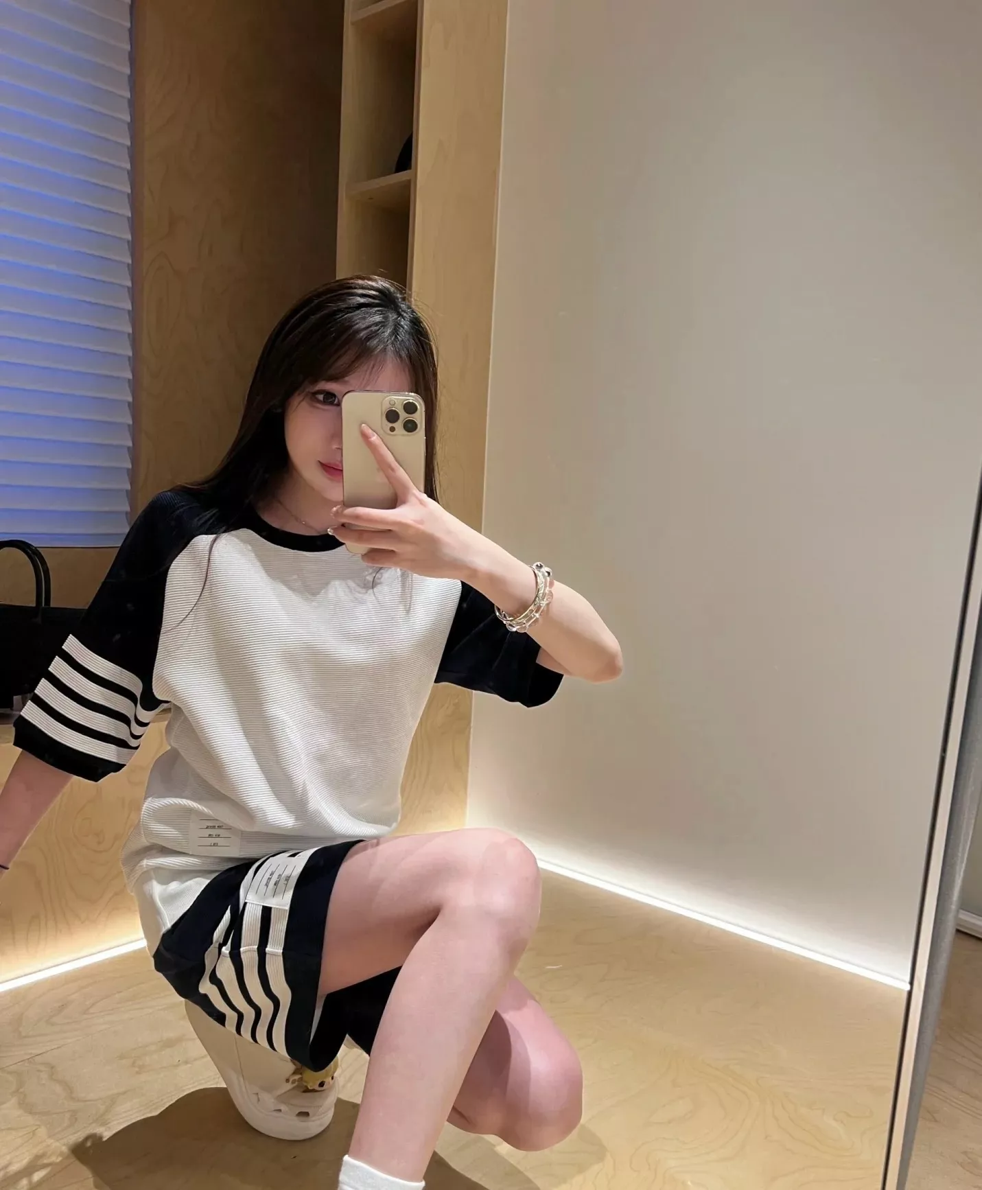 톰브라운 사선 밴딩 코튼 쇼츠 상세 이미지 11