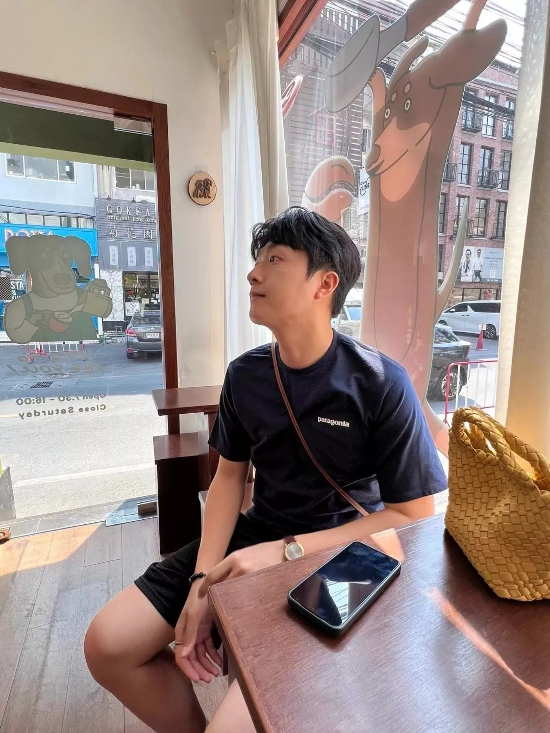 파타고니아 레터링 프린트 속건 반팔 상의 상세 이미지 15