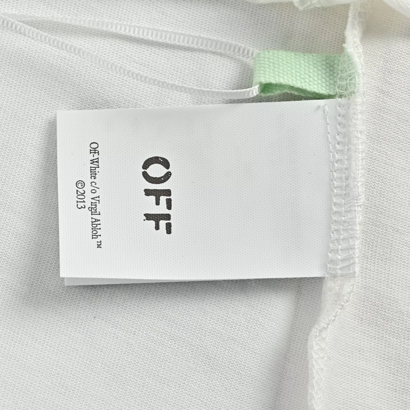 오프화이트 벚꽃 애로우 프린트 코튼 반팔탑 상세 이미지 6