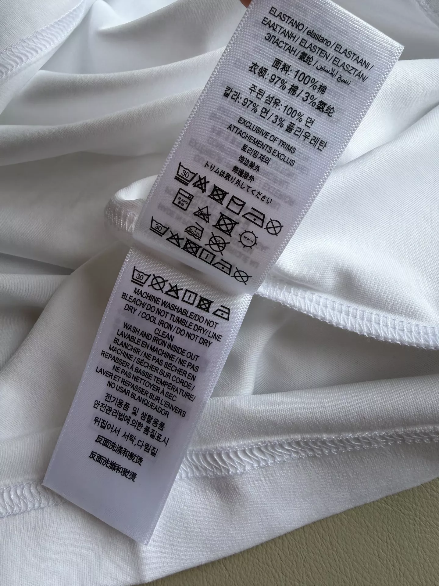 버버리 플래그 자수 라운드 반팔 상의 상세 이미지 18