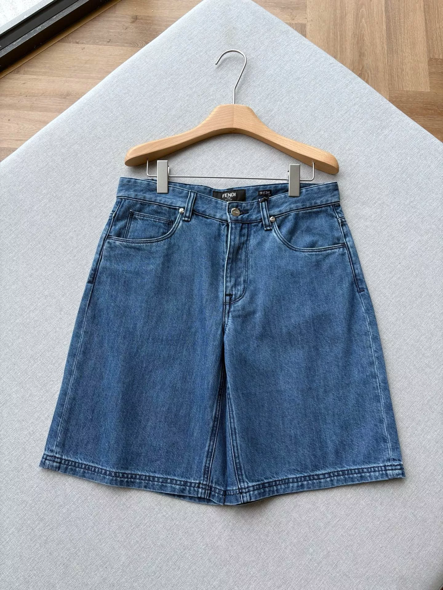 펜디 빈티지 워시드 데님 하프 팬츠 상세 이미지 10