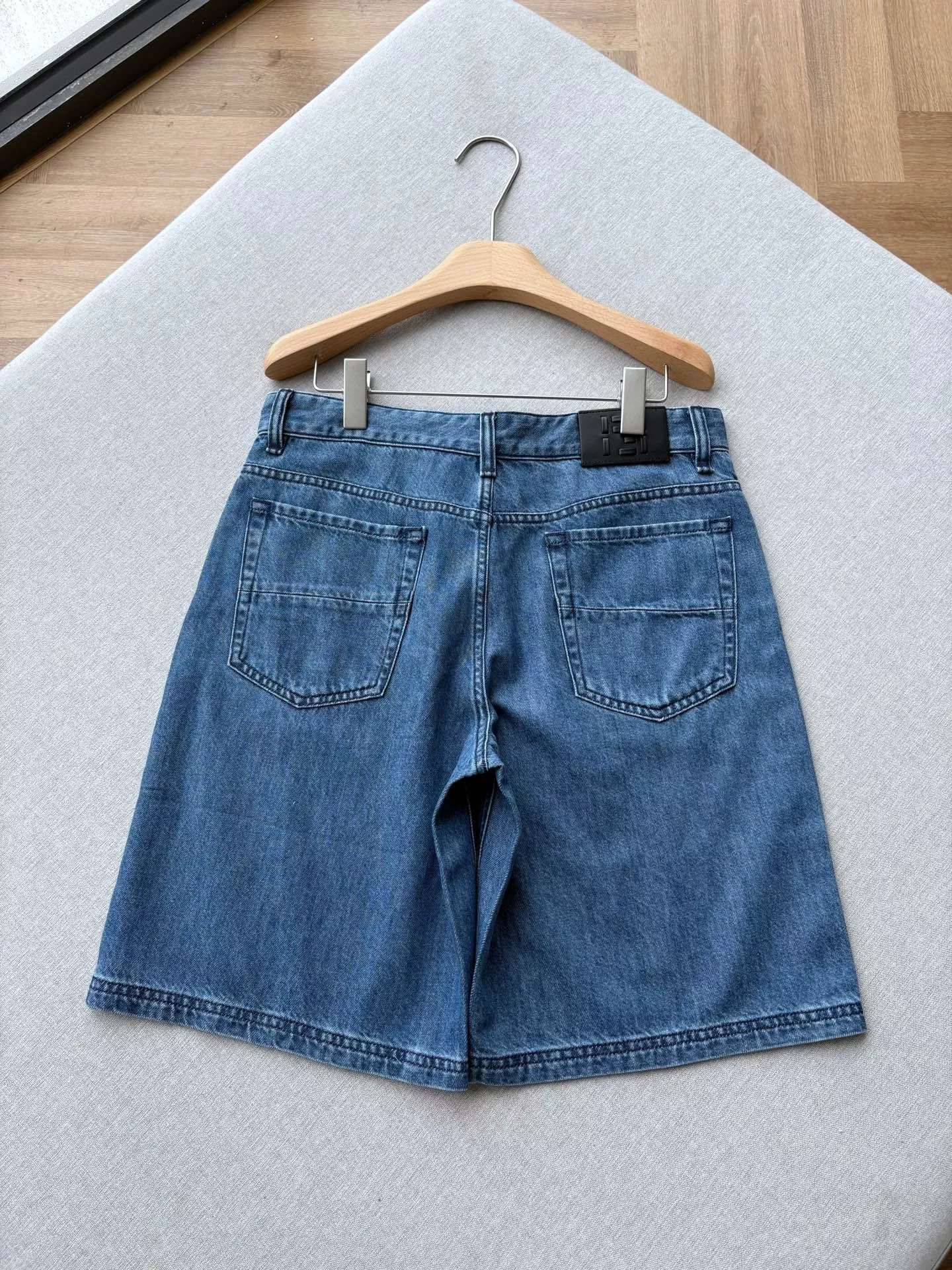펜디 빈티지 워시드 데님 하프 팬츠 상세 이미지 11