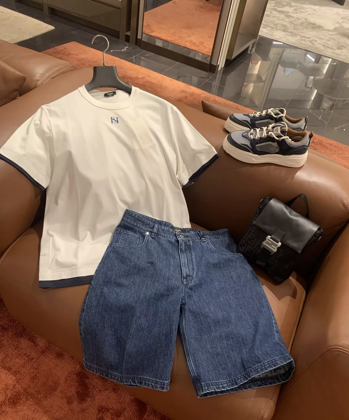 펜디 빈티지 워시드 데님 하프 팬츠 상세 이미지 24