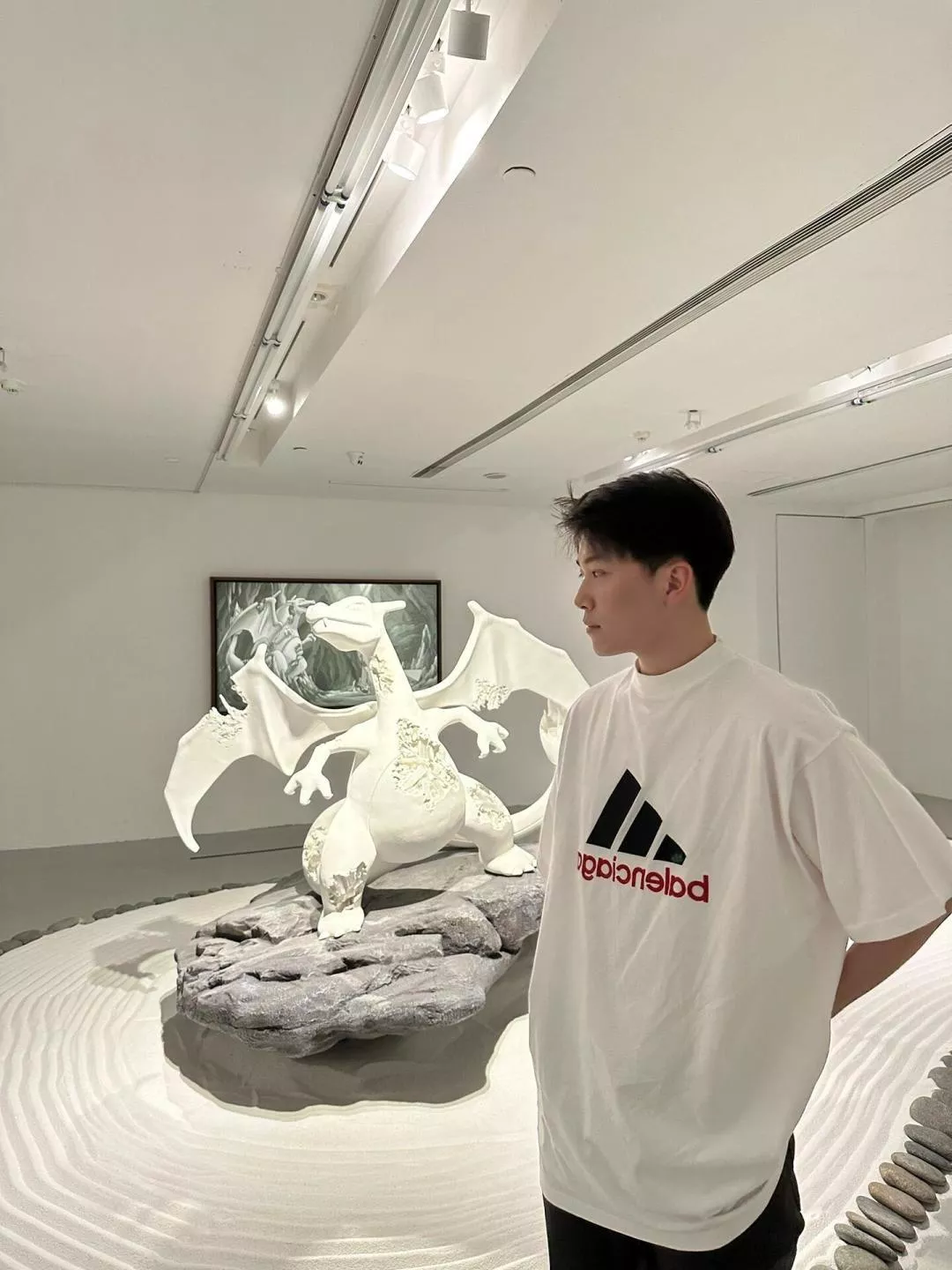 발렌시아가 미러 반전 자수 포인트 라운드 탑 상세 이미지 45