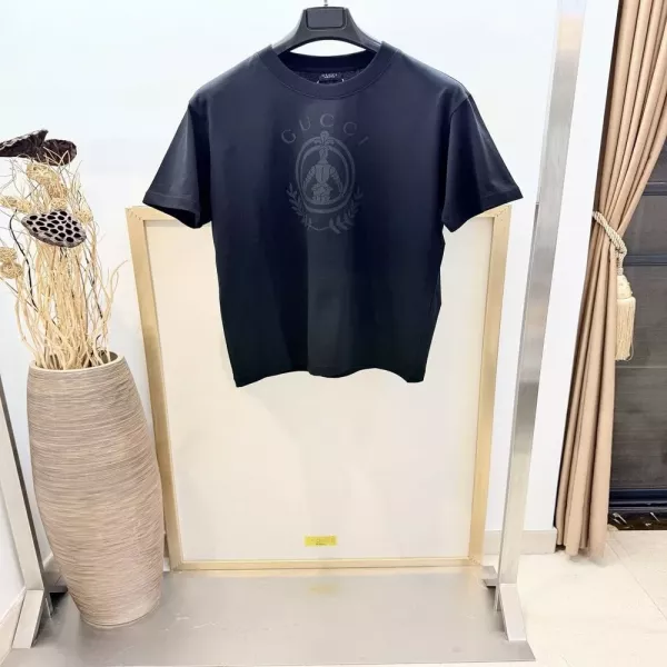 구찌 제너레이션 배지 코튼 상의