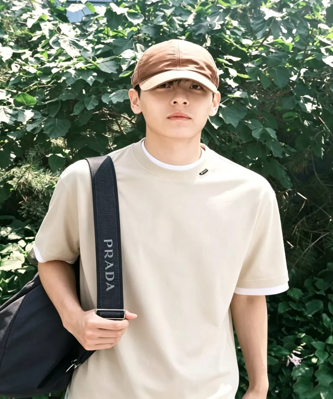 프라다 로고 라벨 포인트 코튼 티셔츠 상세 이미지 12