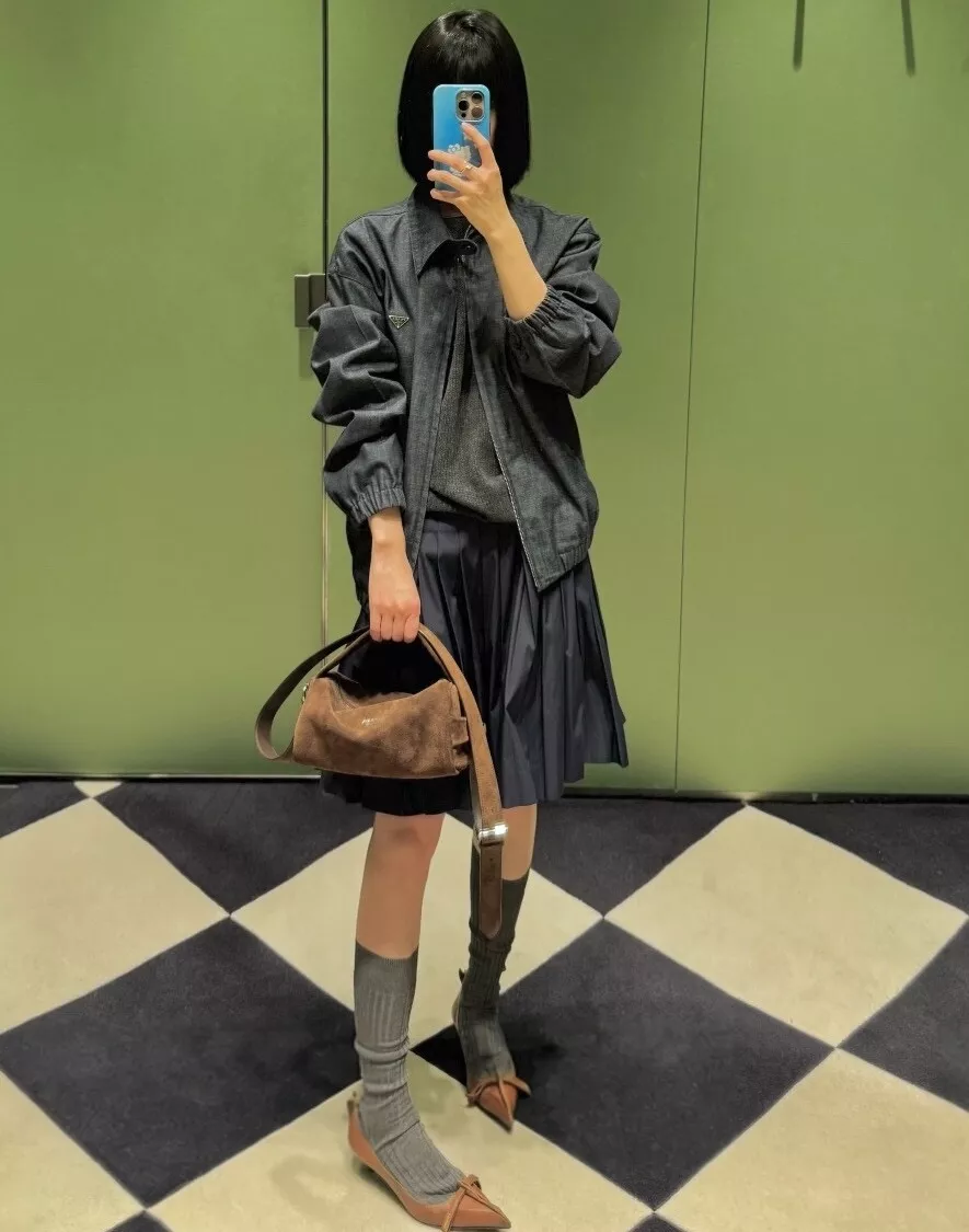 프라다 데님 카라 집업 아우터 상세 이미지 34