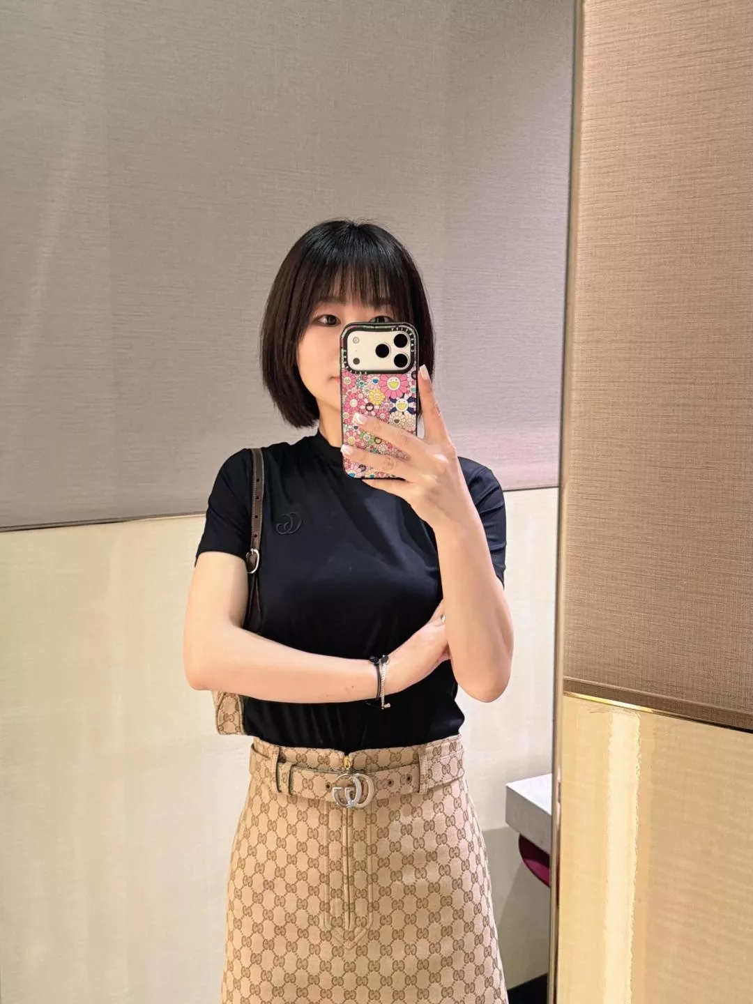 구찌 블랙 더블지 자수 반소매 탑 상세 이미지 12