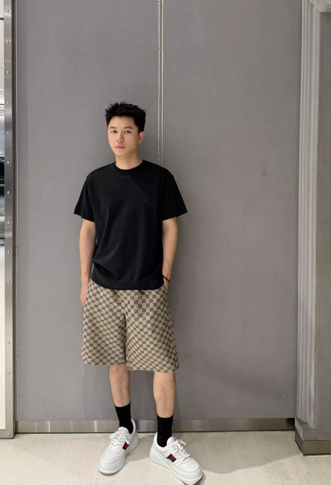 구찌 블랙 더블지 자수 반소매 탑 상세 이미지 9