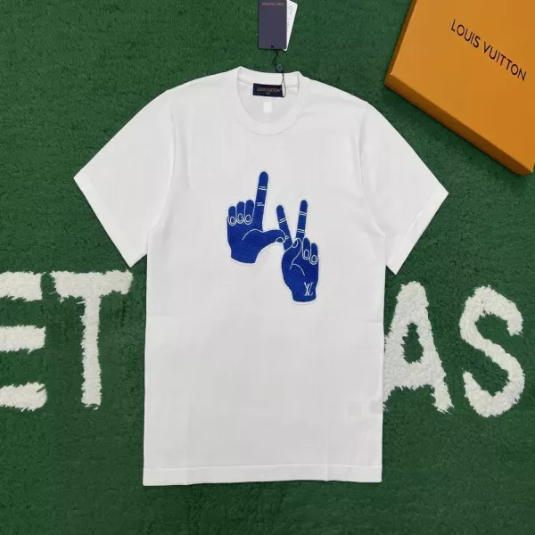 루이비통 로고 패치 포인트 반팔 라운드 상의