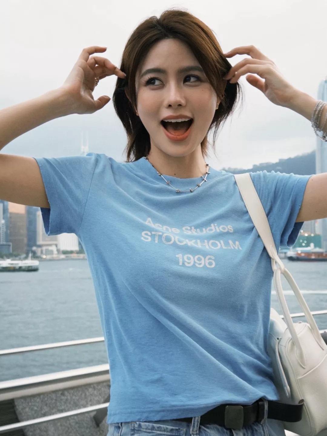 아크네스튜디오 로고 프린트 워싱 반팔 탑 상세 이미지 11
