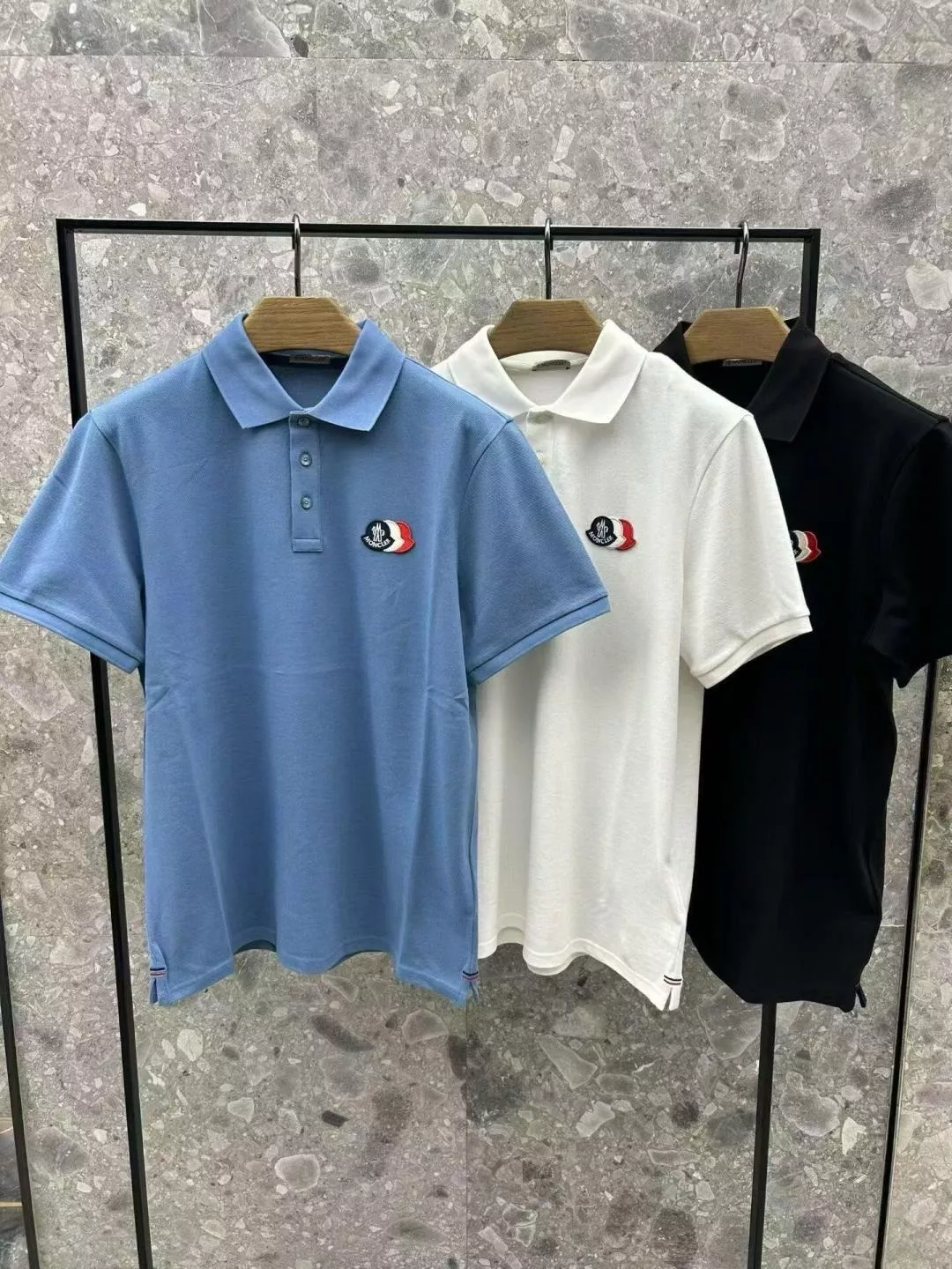 몽클레어 삼색 패치 포인트 폴로 상의 상세 이미지 25