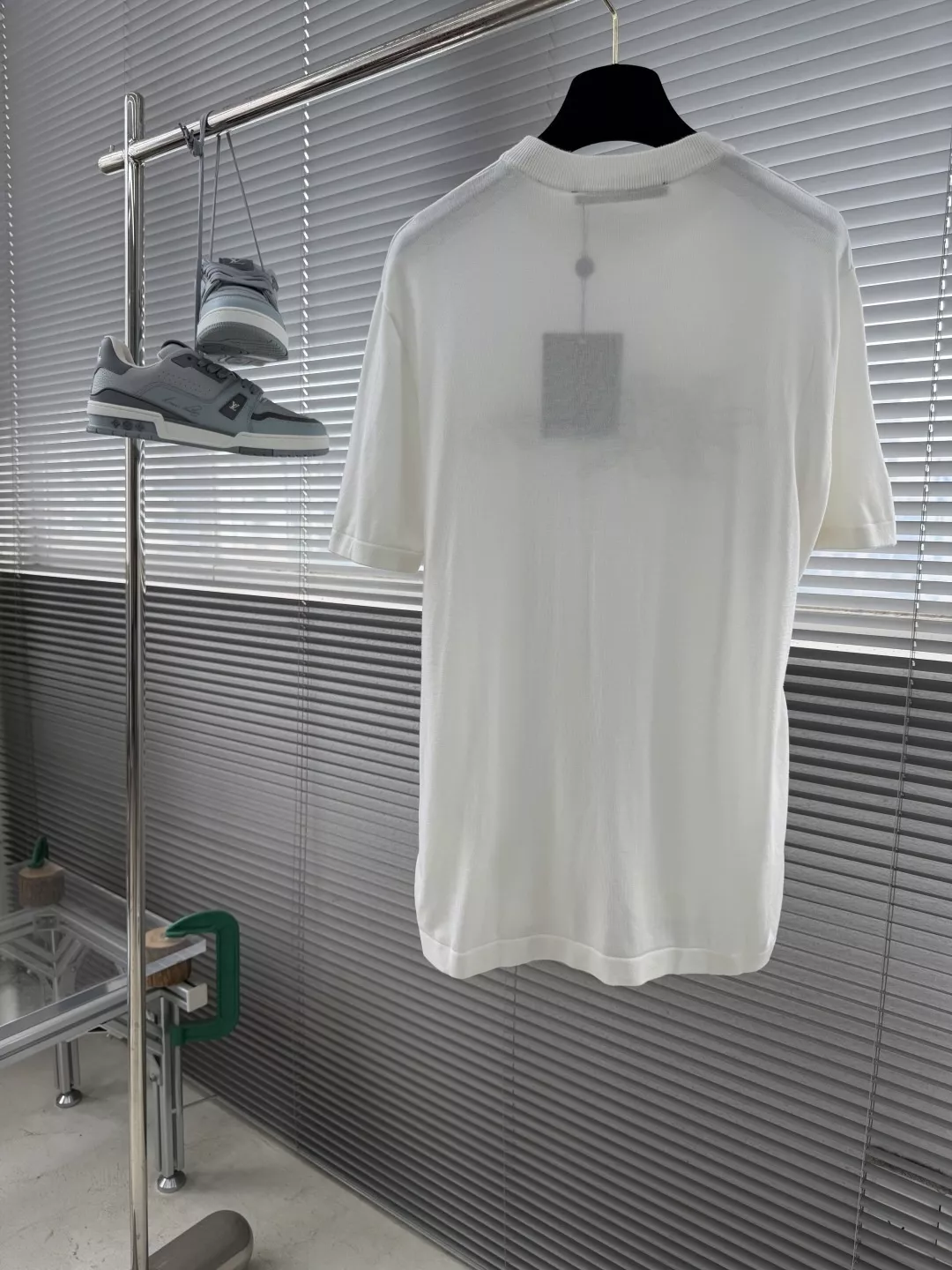 루이비통 폭스 그래픽 실크 코튼 반팔 탑 상세 이미지 8