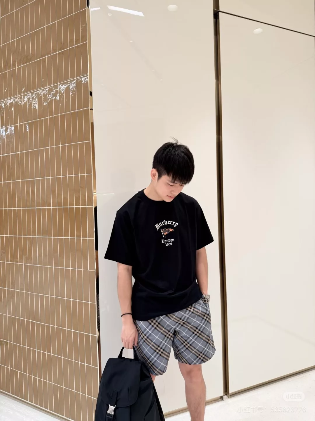 버버리 체크 플래그 자수 라운드 반팔 상의 상세 이미지 22