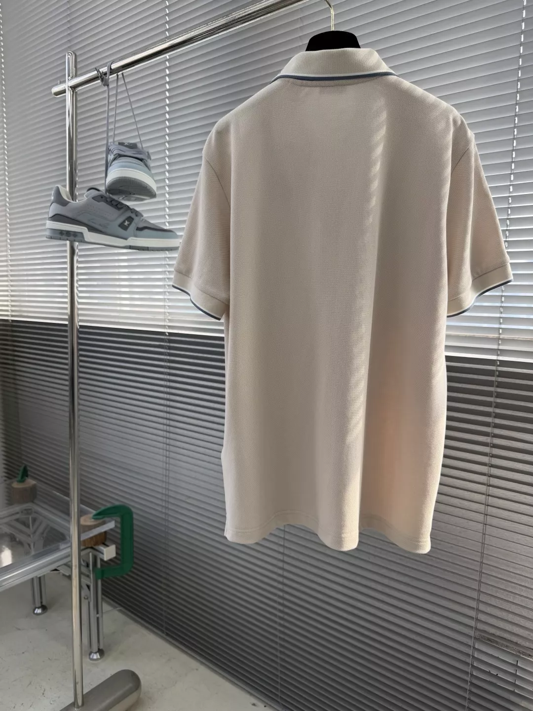 버버리 자수 포인트 피케 폴로 상의 상세 이미지 8