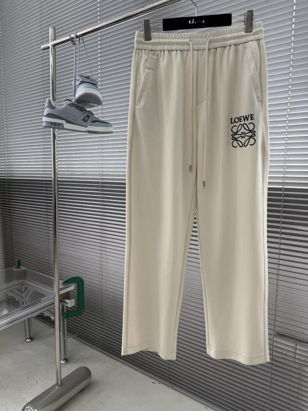 로에베 로고 포인트 밴딩 롱 팬츠 상세 이미지 1