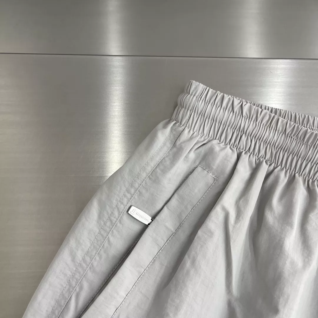 발렌시아가 루프 스포츠 아이콘 자수 쇼츠 상세 이미지 6