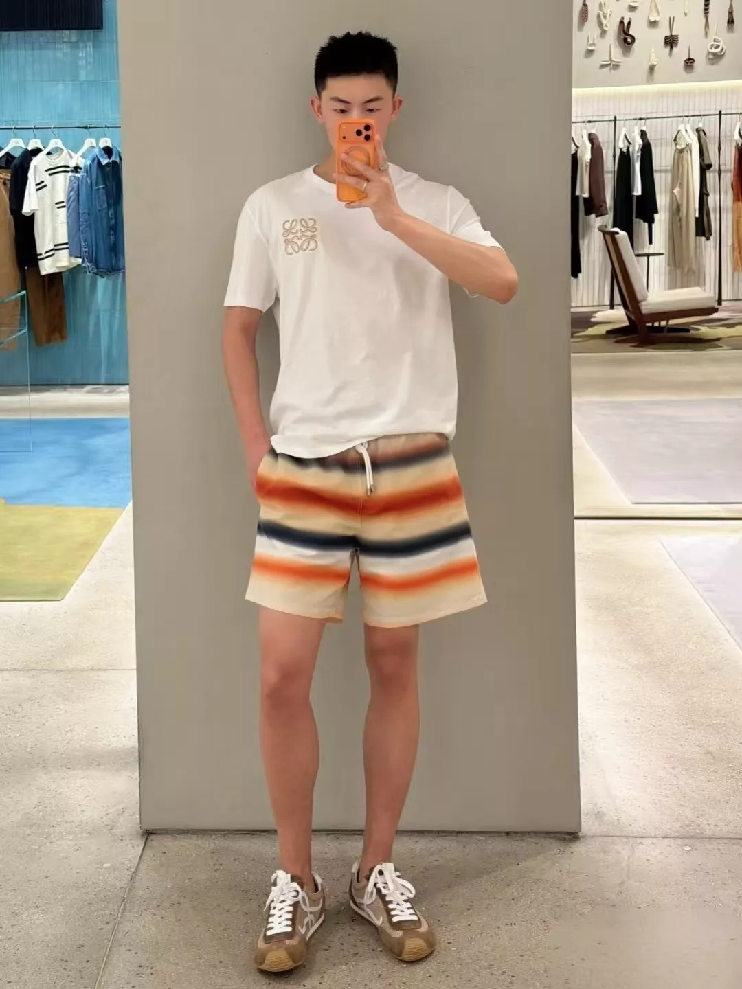 로에베 아나그램 자수 코튼 크루넥 티 상세 이미지 20