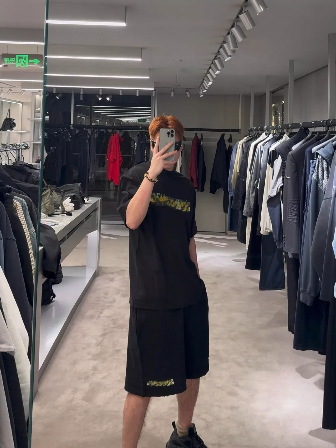 발렌시아가 드로스트링 그래피티 코튼 쇼츠 상세 이미지 21