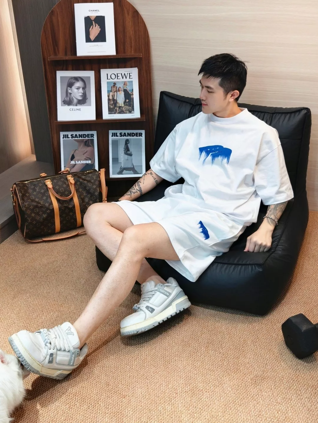 발렌시아가 그래피티 자수 포인트 루즈핏 코튼 티 상세 이미지 22