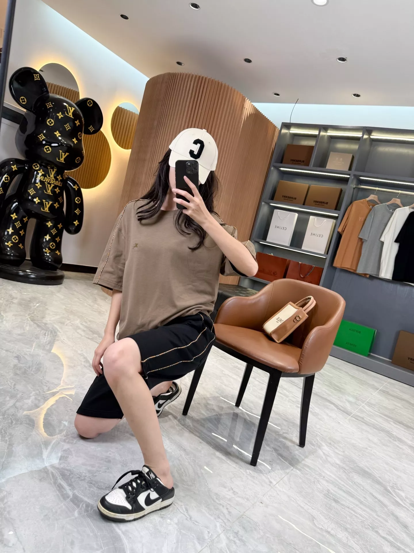 버버리 체크 롤링 디테일 코튼 크루넥 탑 상세 이미지 80