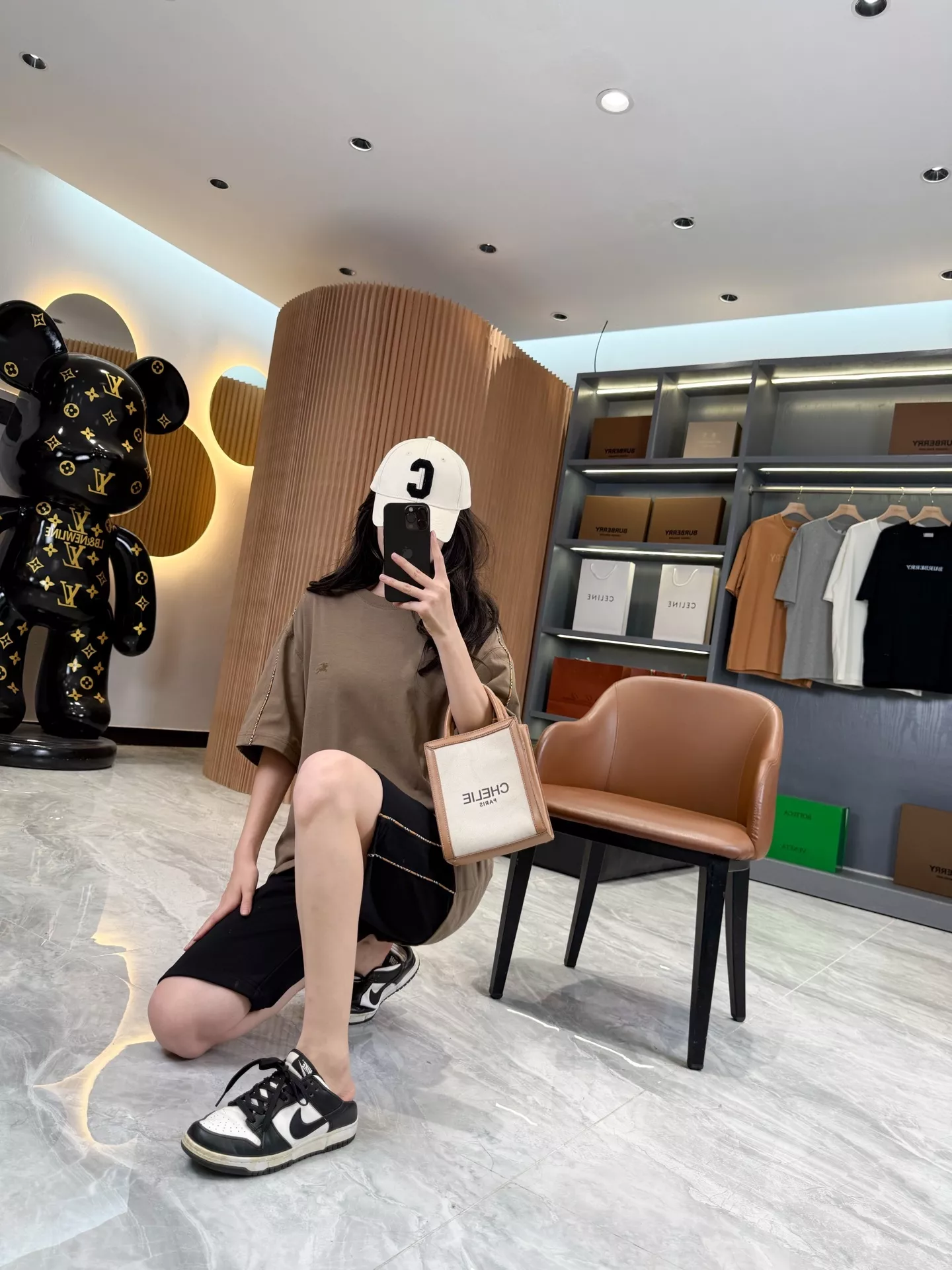 버버리 체크 롤링 디테일 코튼 크루넥 탑 상세 이미지 83