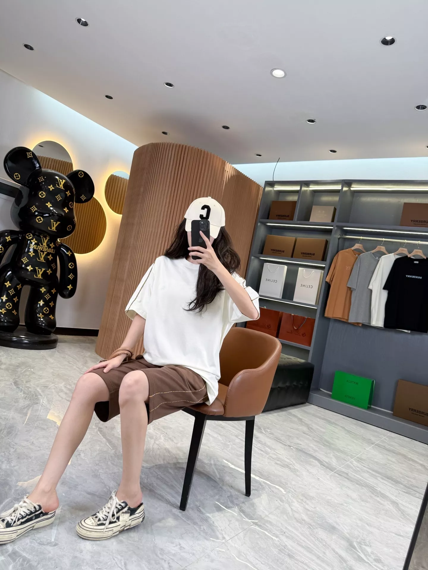 버버리 체크 롤링 디테일 코튼 크루넥 탑 상세 이미지 65