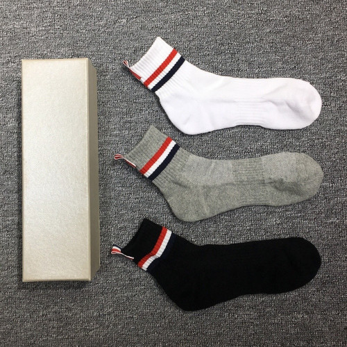 톰브라운 시그니처 스트라이프 코튼 삭스
