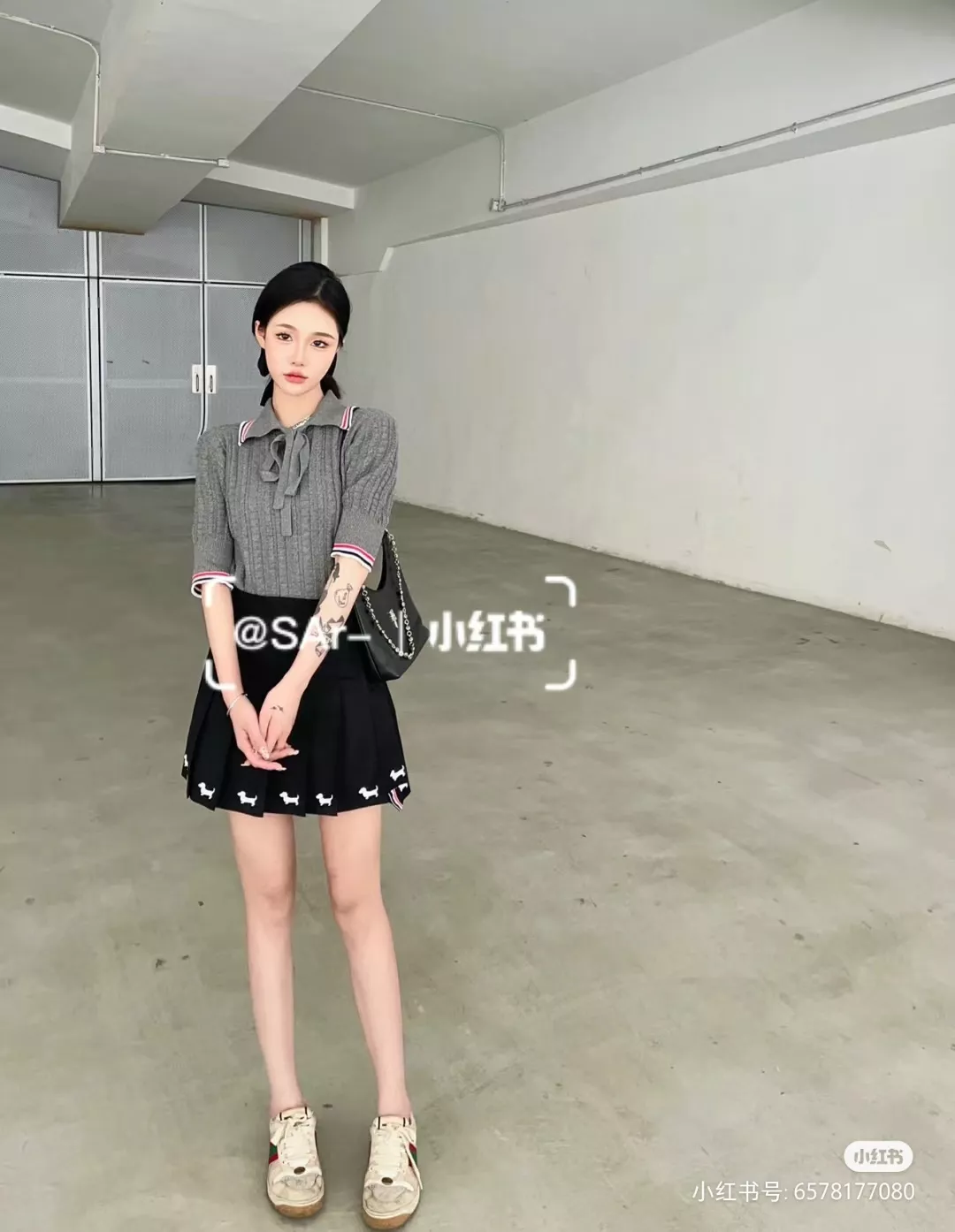 톰브라운 리본 레이스업 반팔 니트 탑 상세 이미지 25