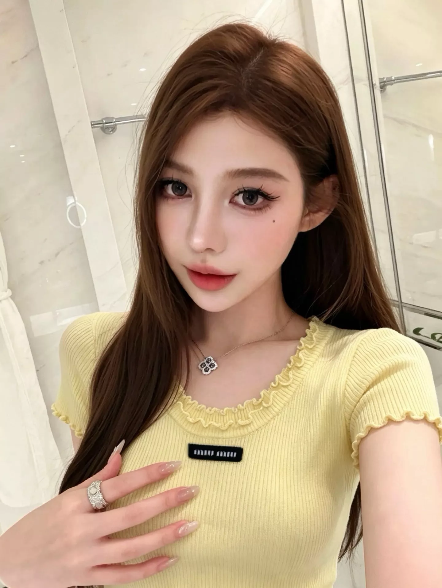 미우미우 프릴 디테일 반팔 니트 탑 상세 이미지 15
