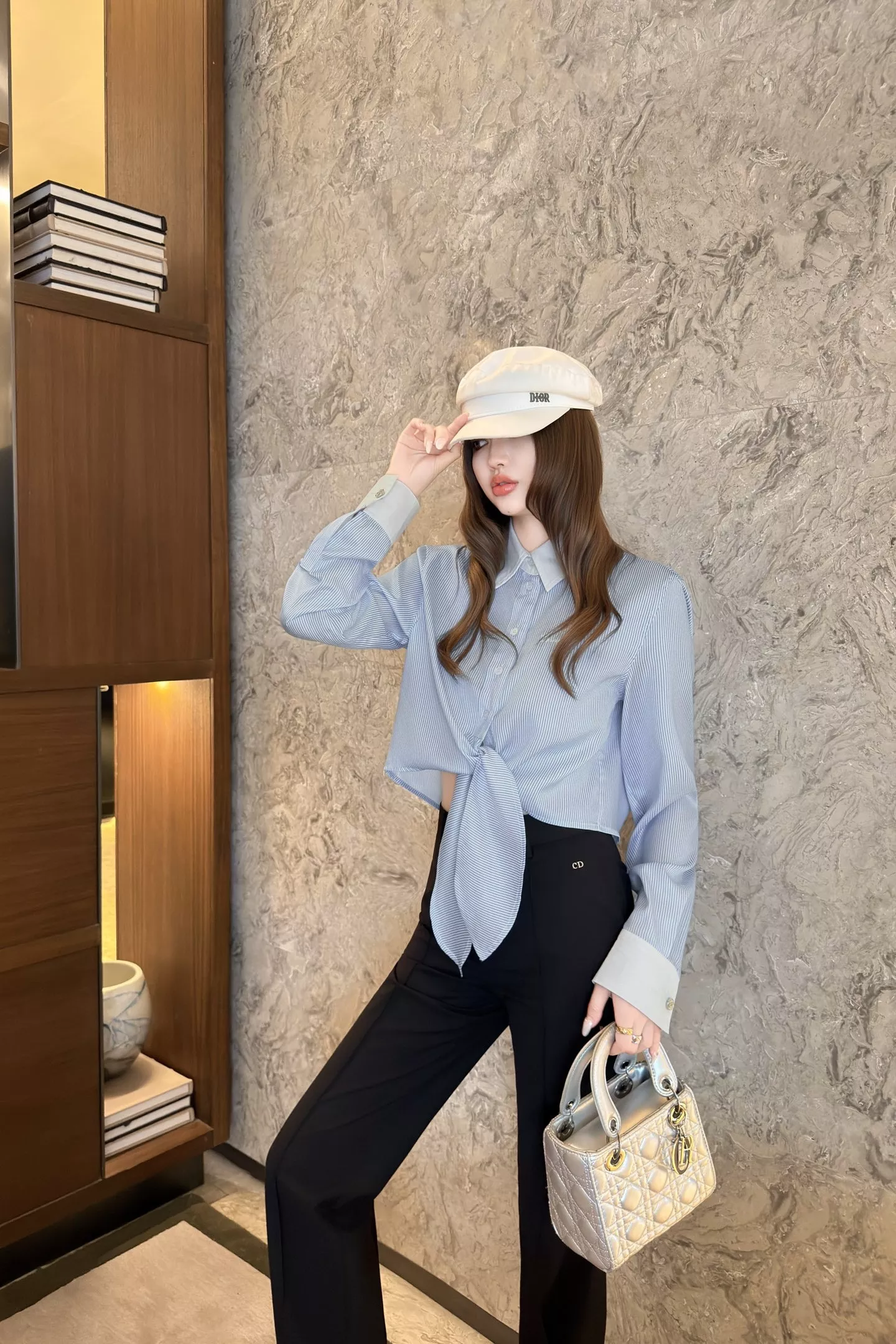 디올 스트라이프 리본 포인트 셔츠 상세 이미지 16