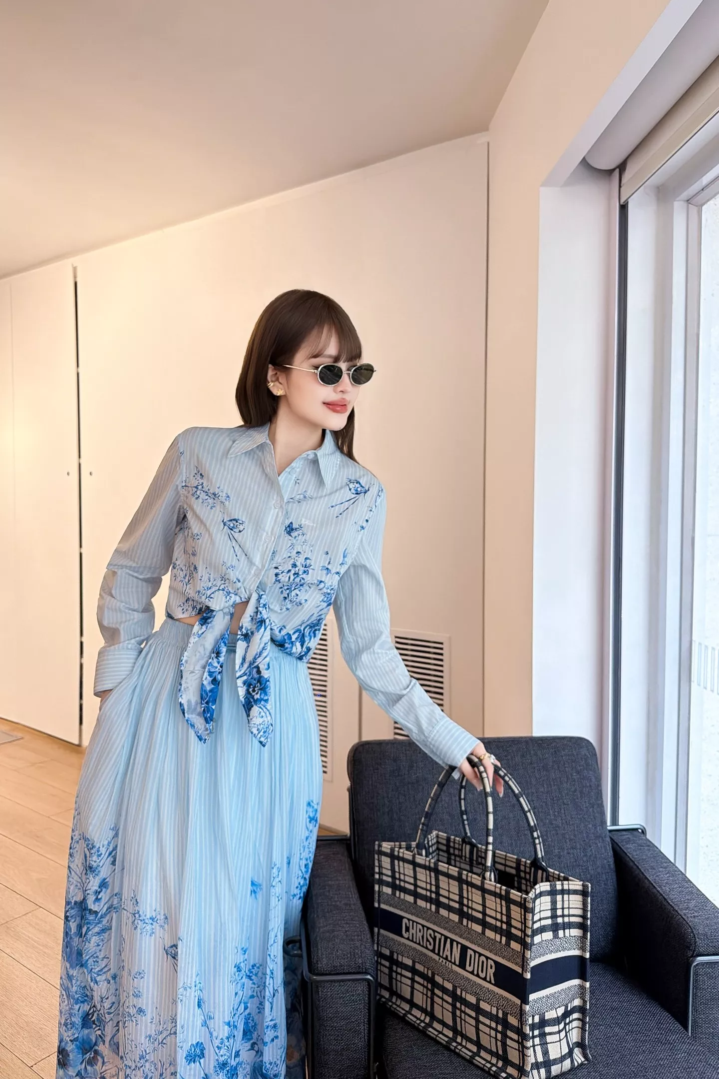 디올 플라워 버드 프린트 스트라이프 타이 셔츠 상세 이미지 29