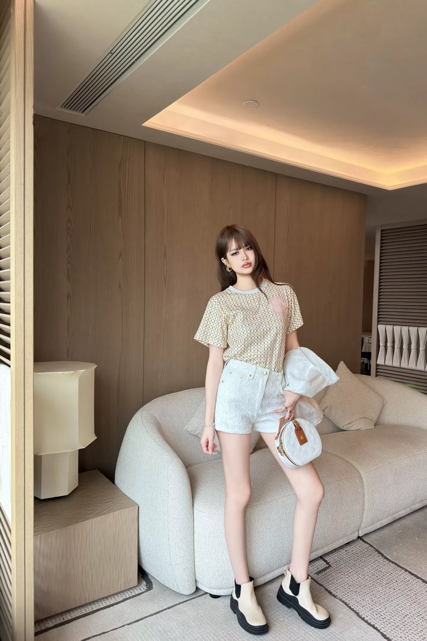 루이비통 모노그램 패턴 코튼 반팔 탑 상세 이미지 42
