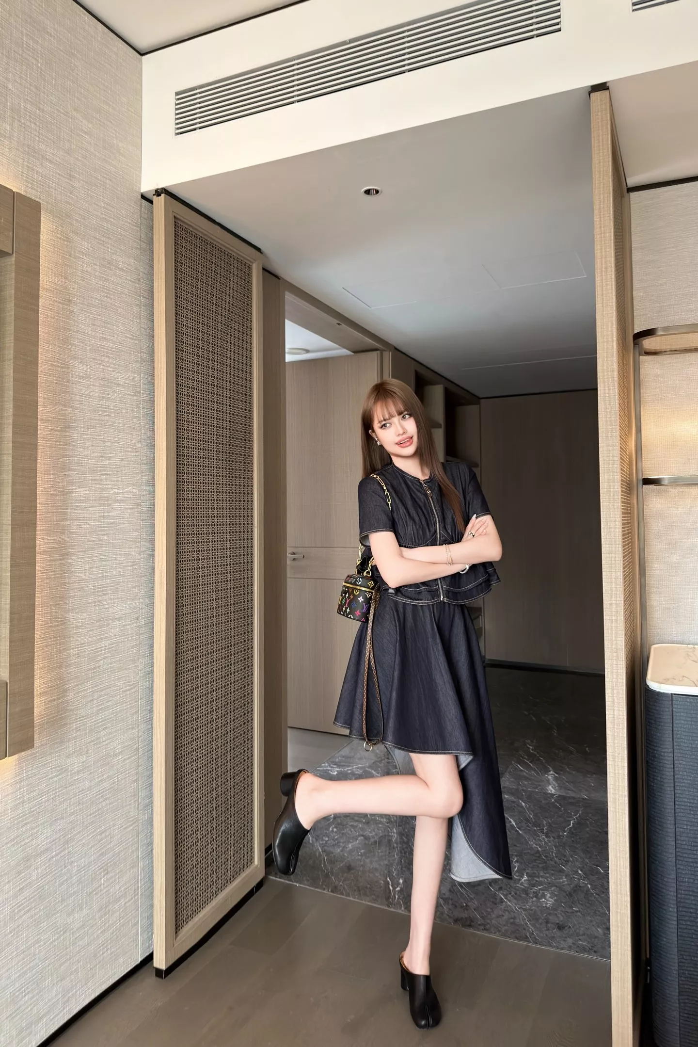 루이비통 언밸런스 데님 플레어 스커트 상세 이미지 21