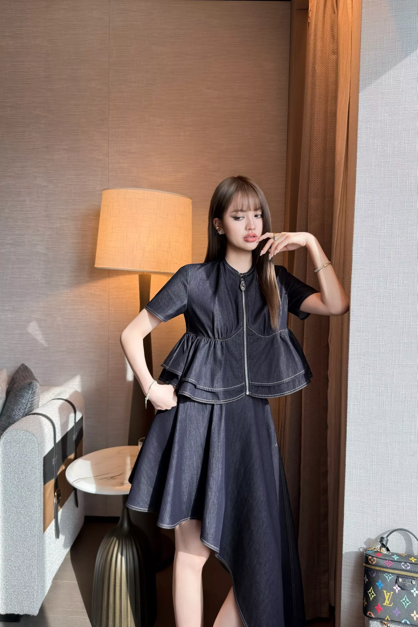 루이비통 언밸런스 데님 플레어 스커트 상세 이미지 18