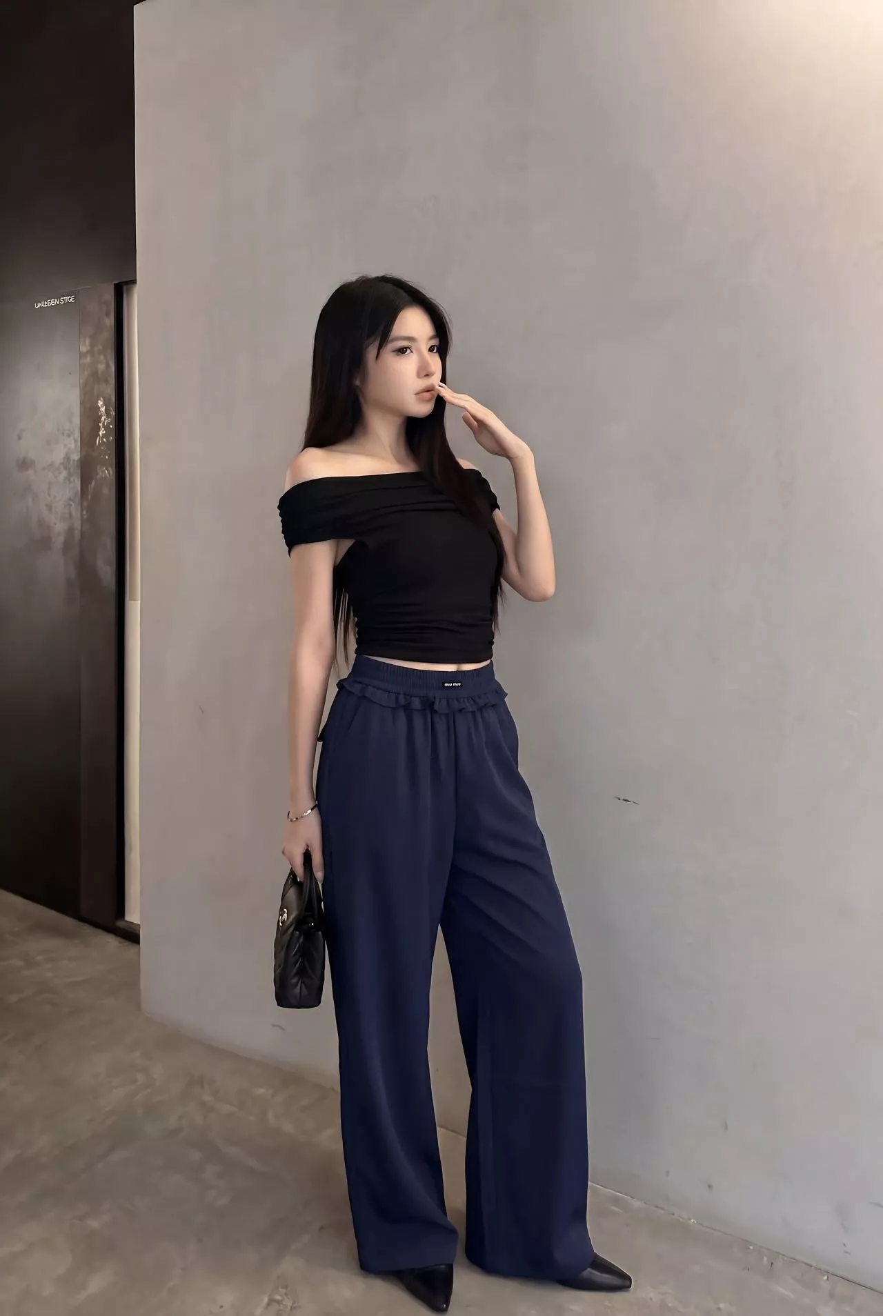 미우미우 프릴 허리 와이드 밴딩 팬츠 상세 이미지 19