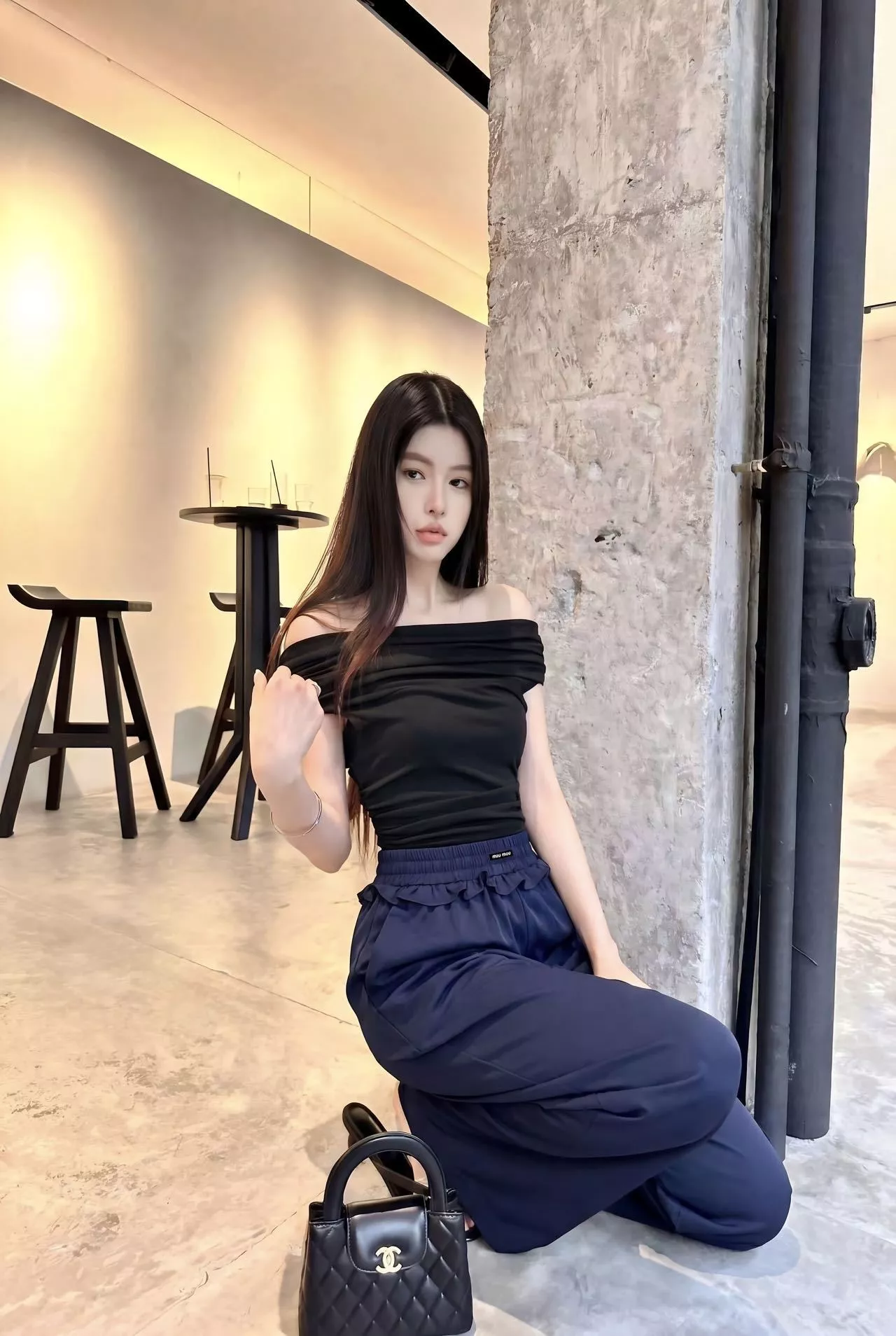 미우미우 프릴 허리 와이드 밴딩 팬츠 상세 이미지 15