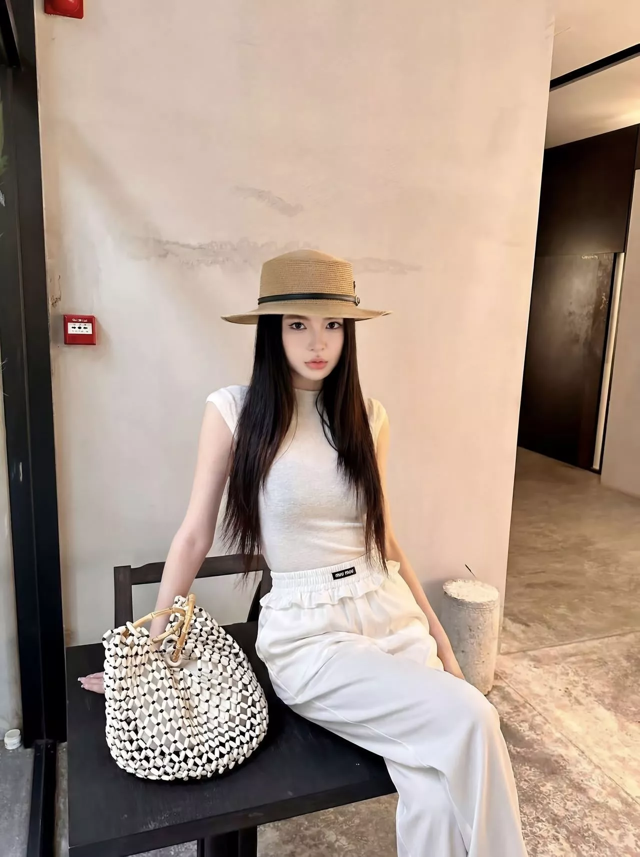 미우미우 프릴 허리 와이드 밴딩 팬츠 상세 이미지 26