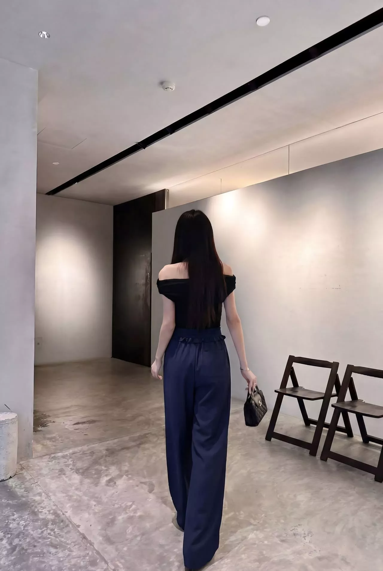 미우미우 프릴 허리 와이드 밴딩 팬츠 상세 이미지 17