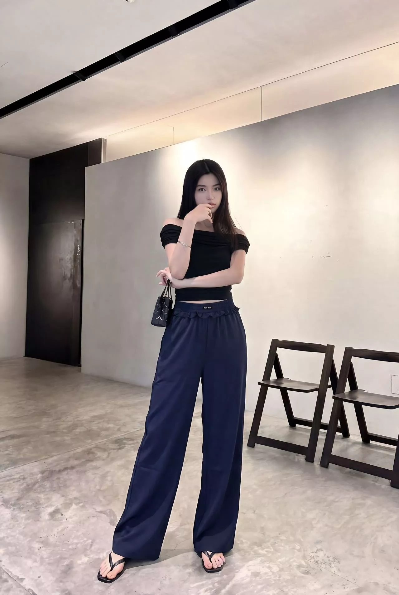 미우미우 프릴 허리 와이드 밴딩 팬츠 상세 이미지 11