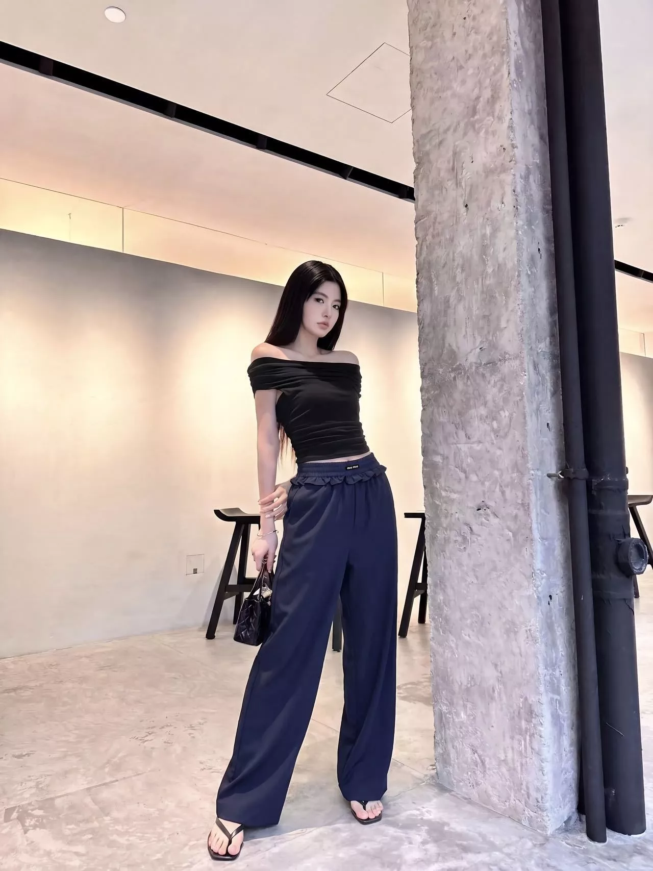 미우미우 프릴 허리 와이드 밴딩 팬츠 상세 이미지 13