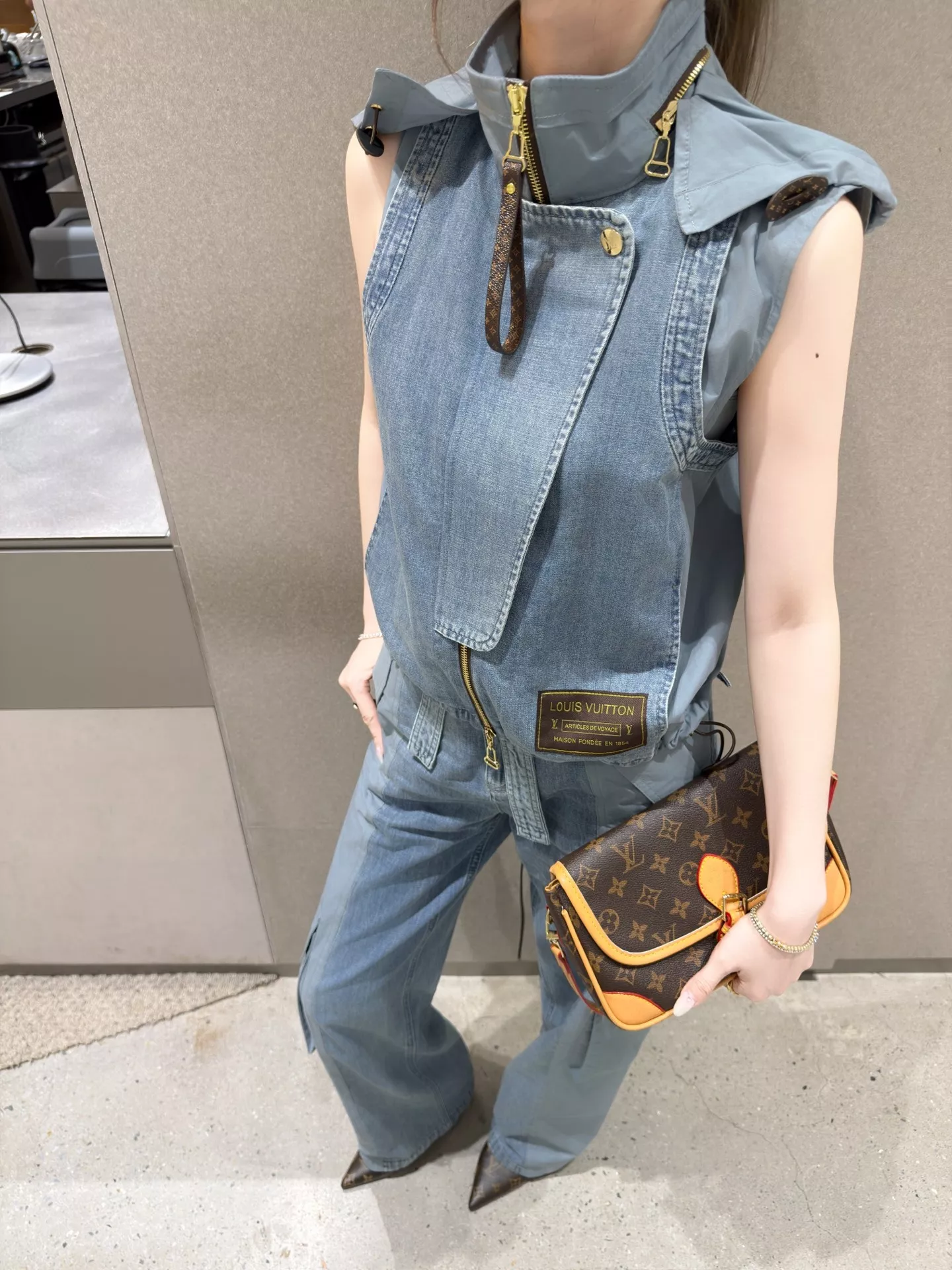 루이비통 배색 데님 와이드 팬츠 상세 이미지 25