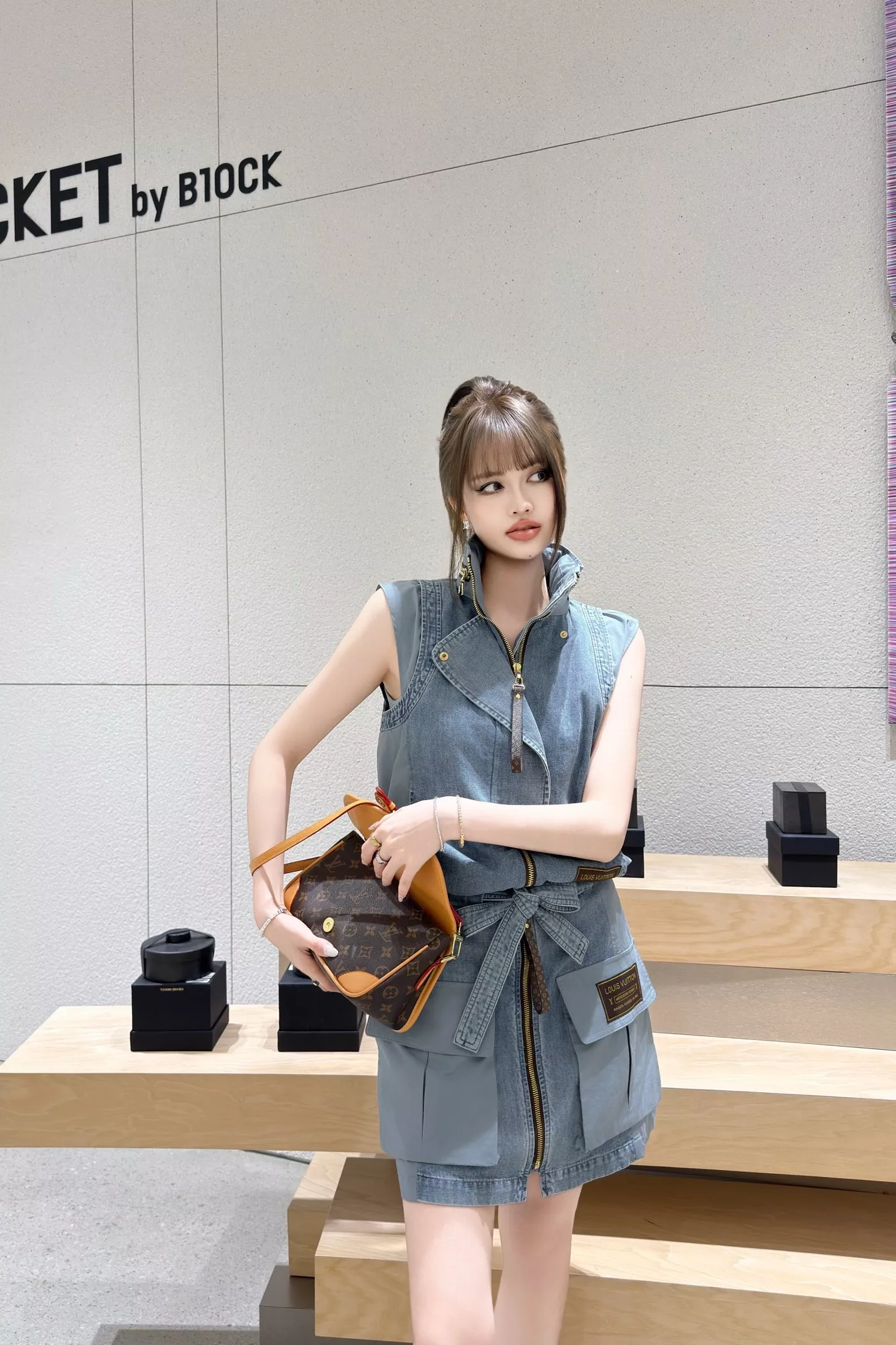 루이비통 워시드 데님 벨트 스커트 상세 이미지 33
