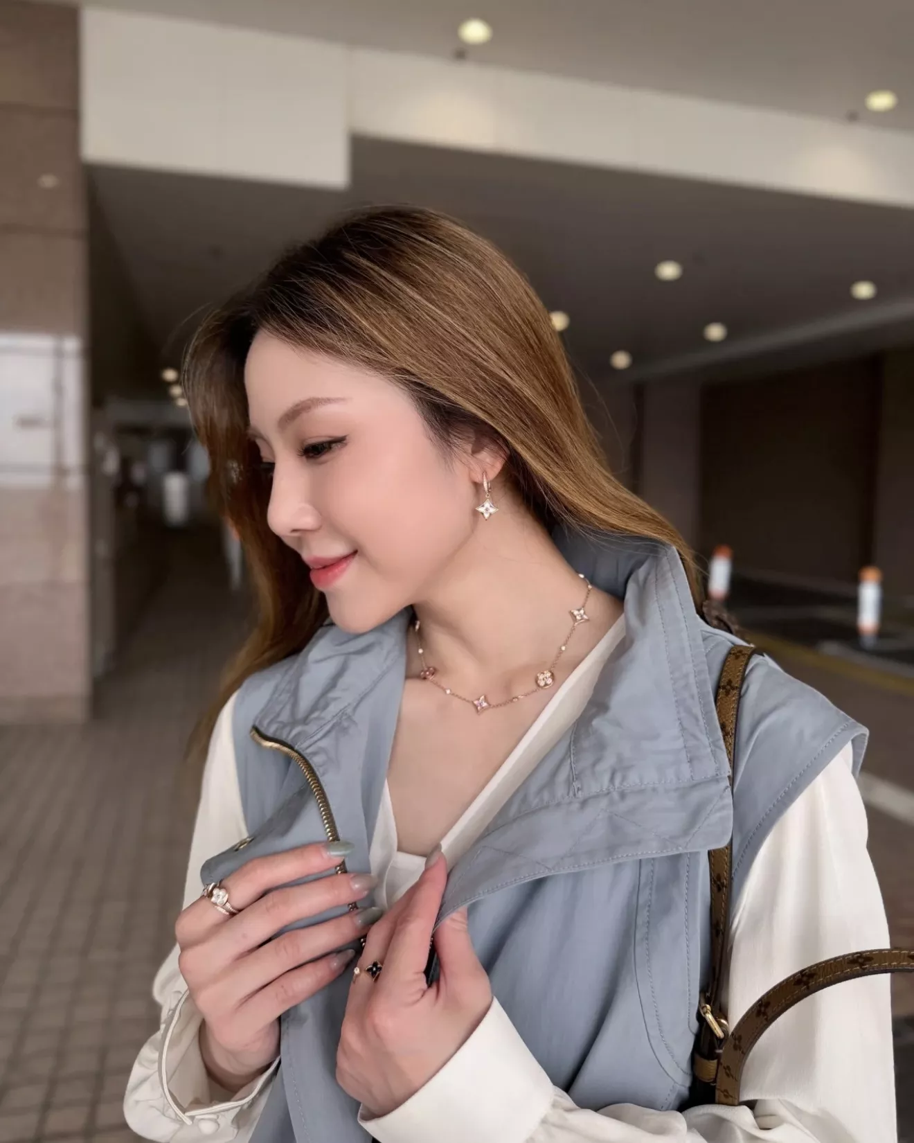 루이비통 후드 디테일 워싱 데님 베스트 상세 이미지 30