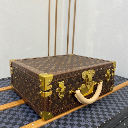 트렁크 보관함