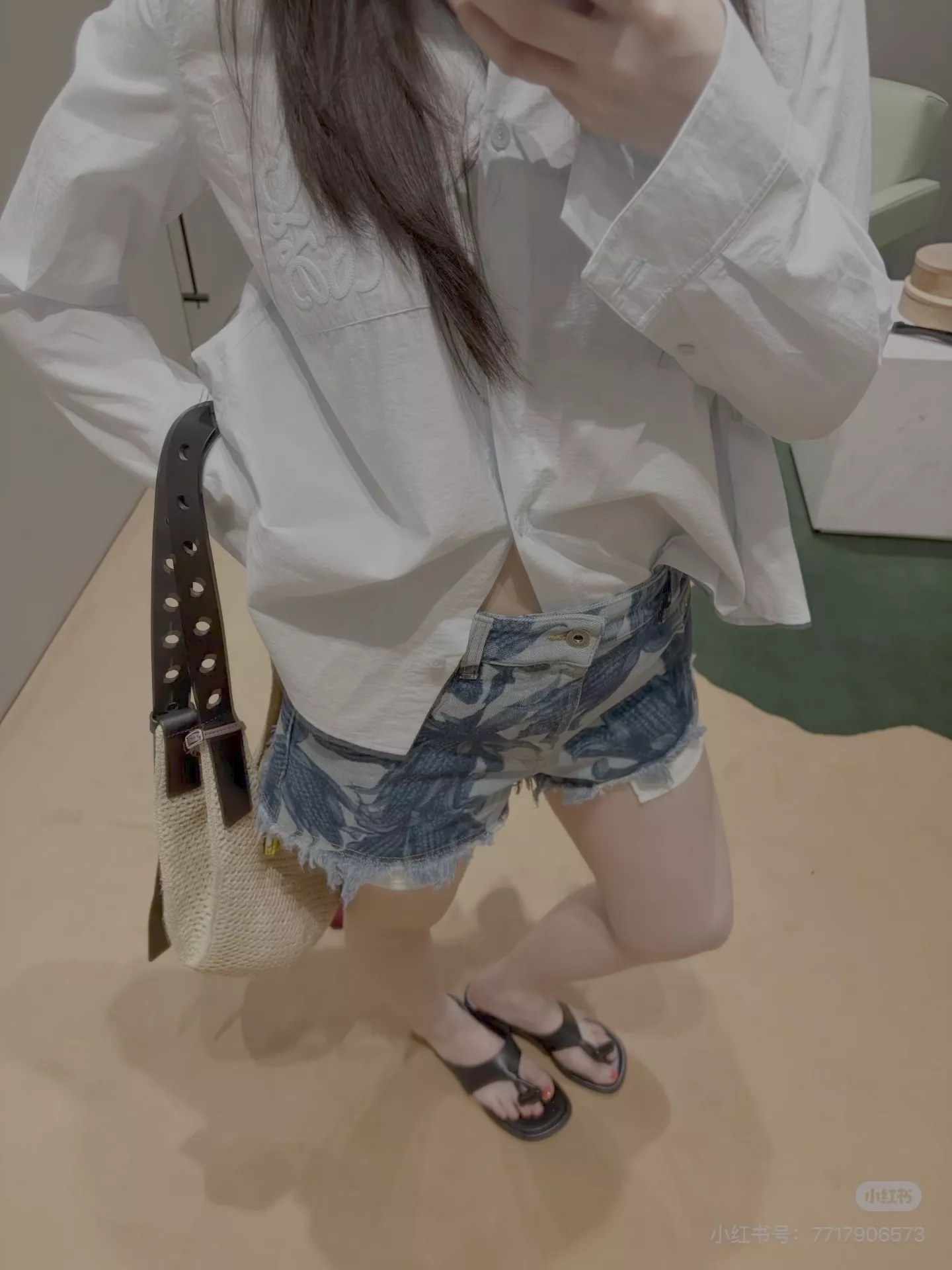 로에베 이비자 무드 프린트 데님 쇼츠 상세 이미지 27
