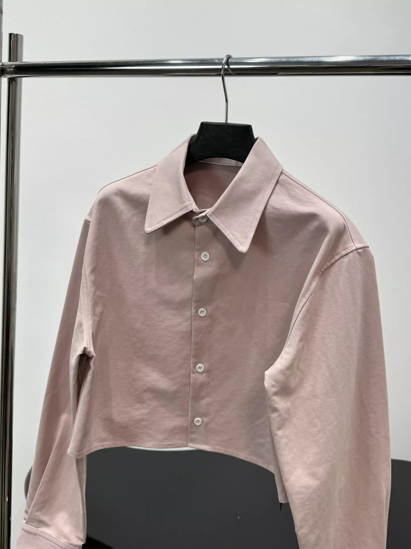 발렌시아가 크롭 카라 니트 셔츠 상세 이미지 20