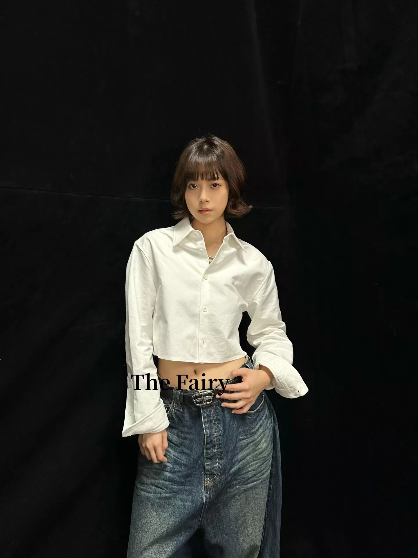 발렌시아가 크롭 카라 니트 셔츠 상세 이미지 12